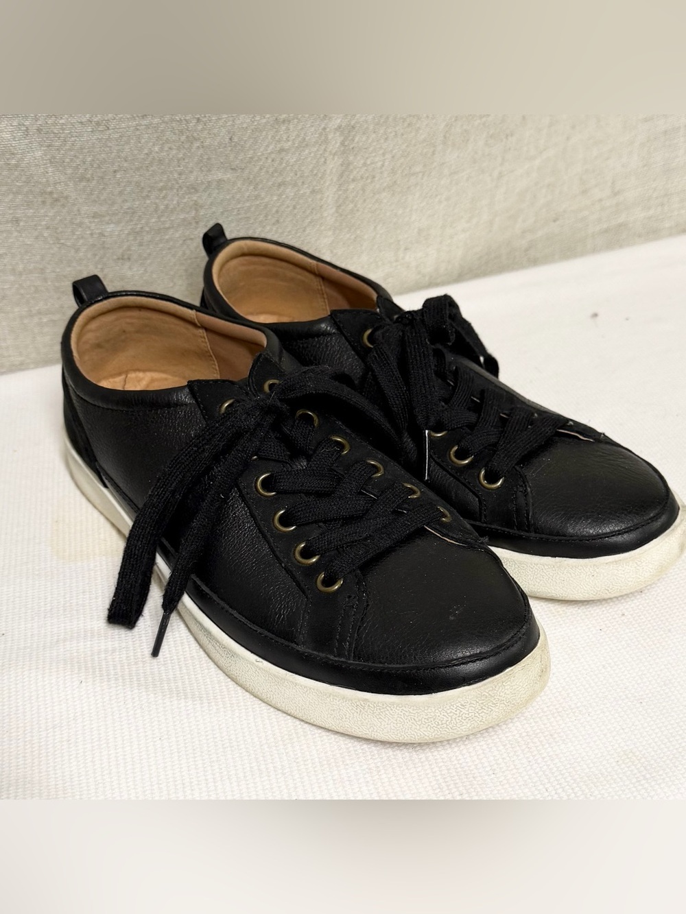 Vionic sneakers that can be dressy